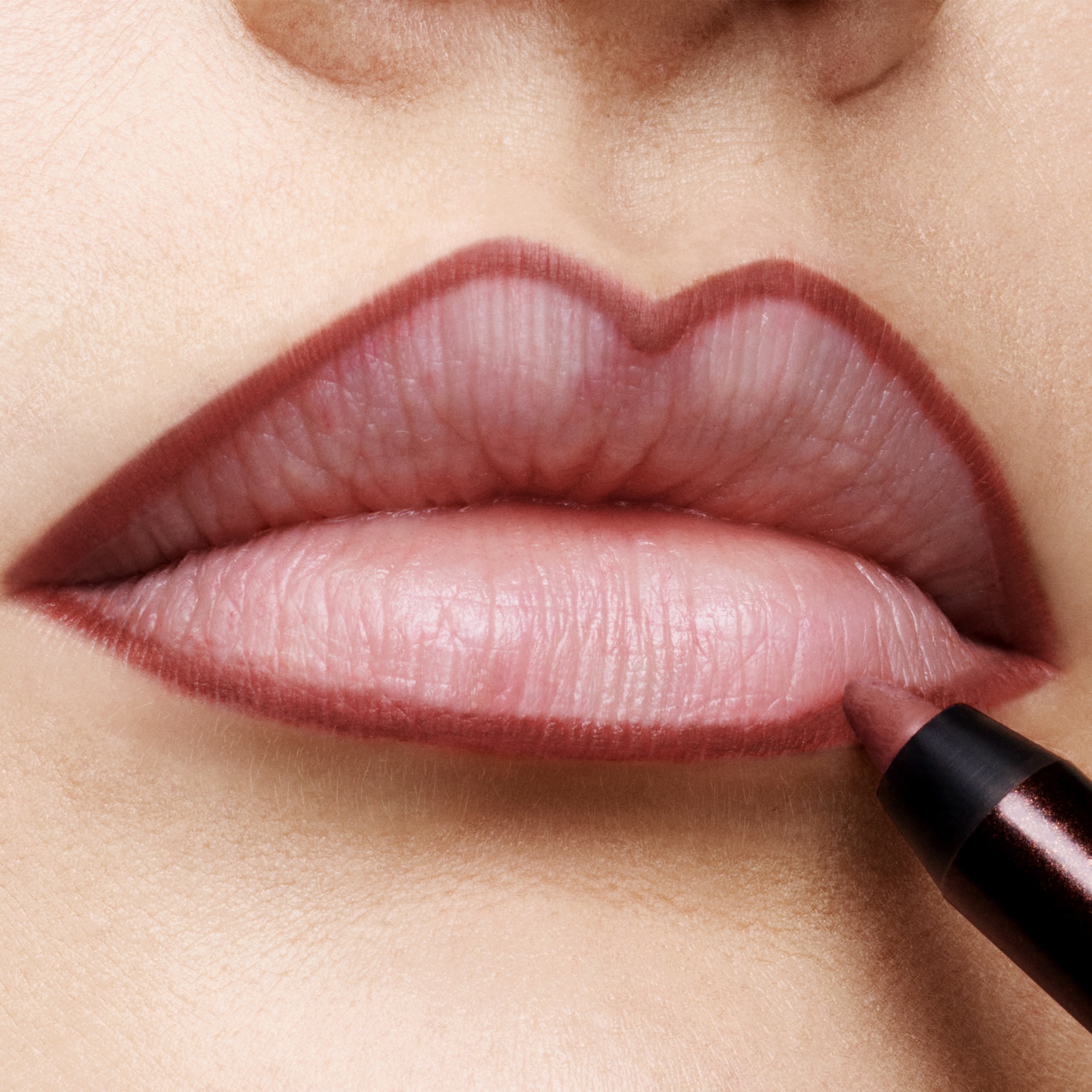 LIP LINER (DELINEADOR PARA LABIOS)